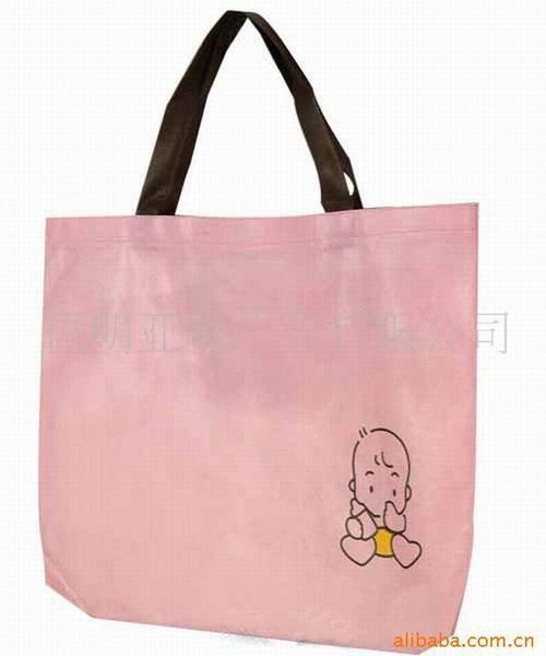 云南昆明印刷廠 專業(yè)打造高品質紙類印刷產(chǎn)品，從手提袋到禮品盒的全方位服務